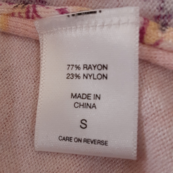 Soho JEANS, NEW YORK & COMPANY, Long Line Floral Rayon Blend Cardigan - Picture 4 of 6